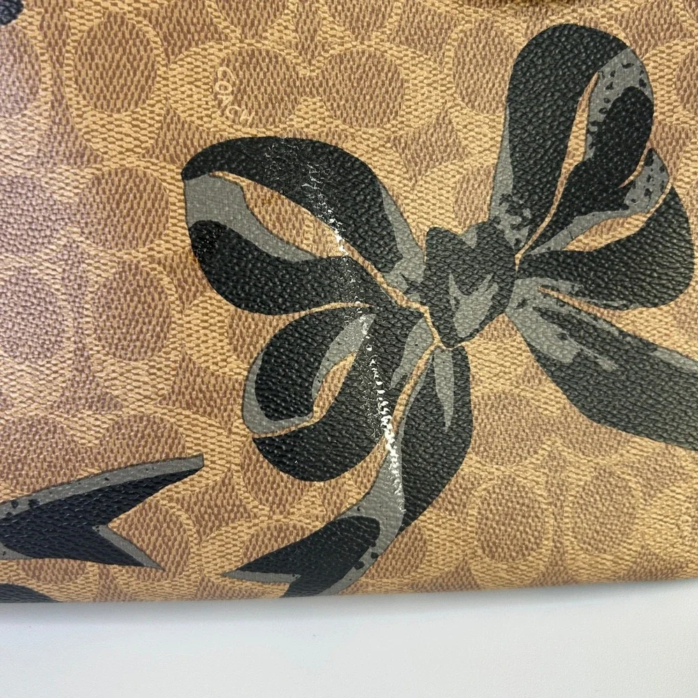 Coach Gallery Tote Khaki Black Signature Canvas Bow Print Bag CZ174 Good